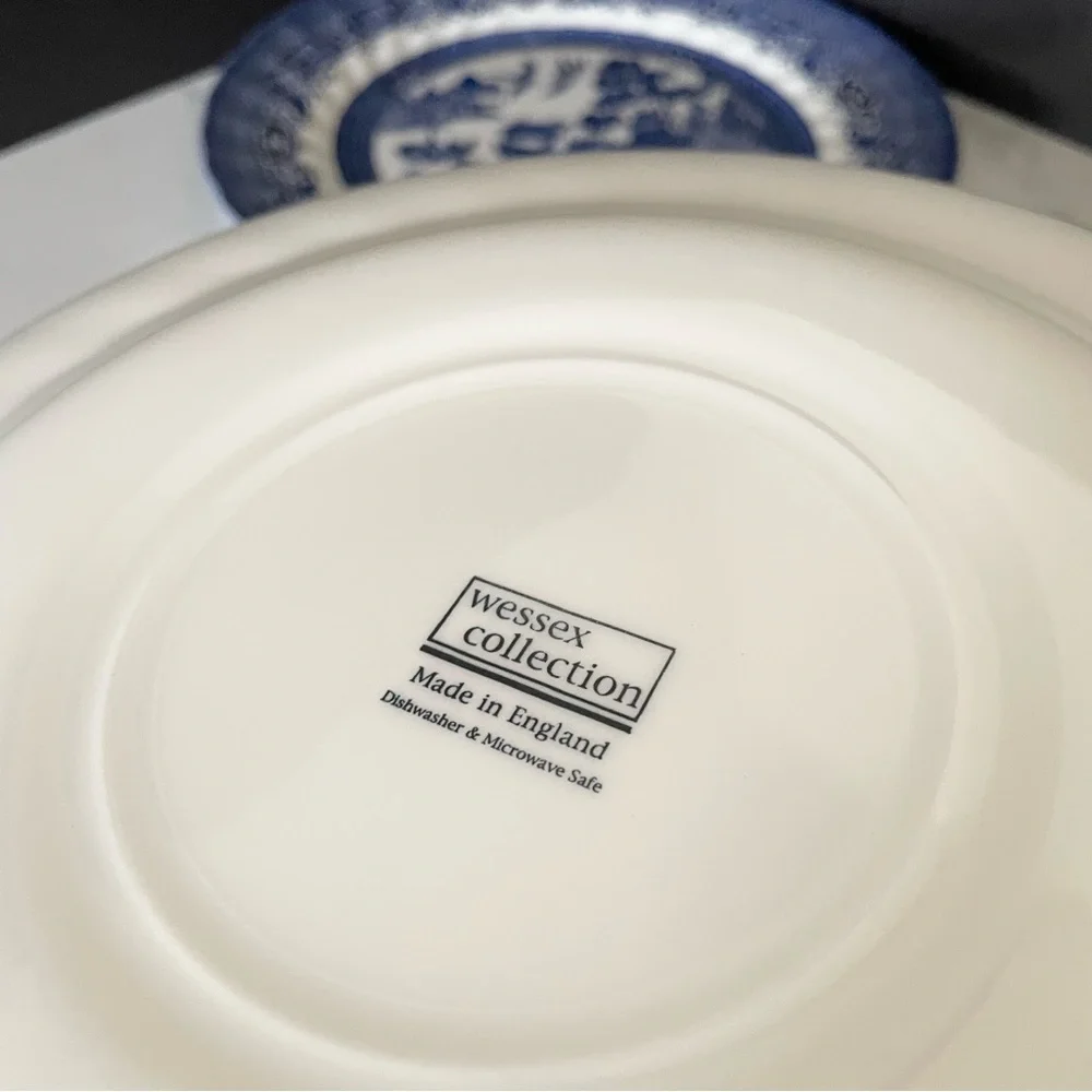SET of 2 Blue Willow Dinner Plates - Essex